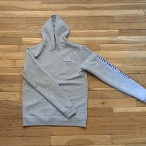 Vineyard vines sweatshirt
